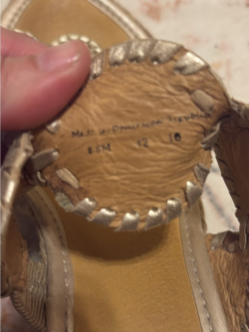 Jack Rogers Metallic Champagne Leather sandal with small heel. Size - Picture 5 of 5